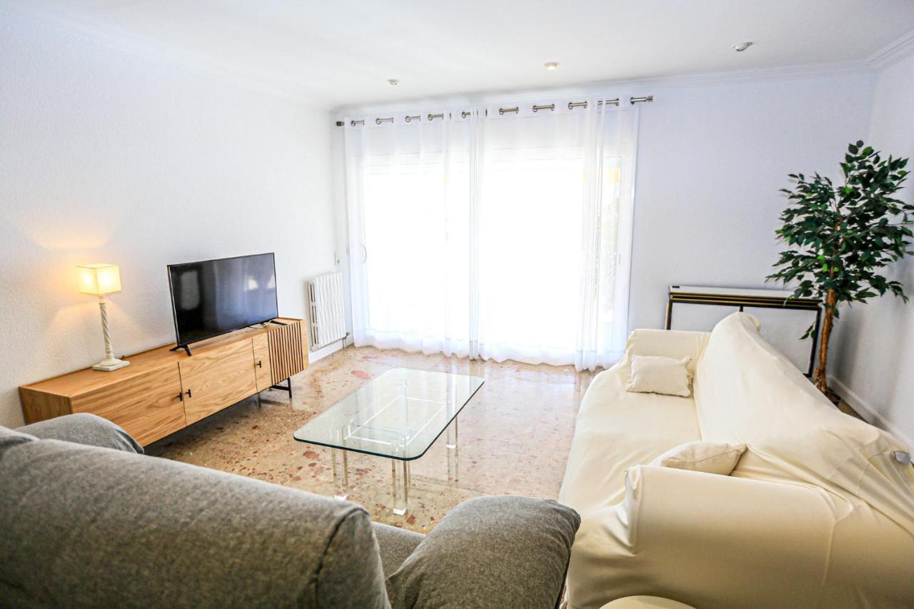 Aquarium - Only Families Apartment Cambrils Exterior photo
