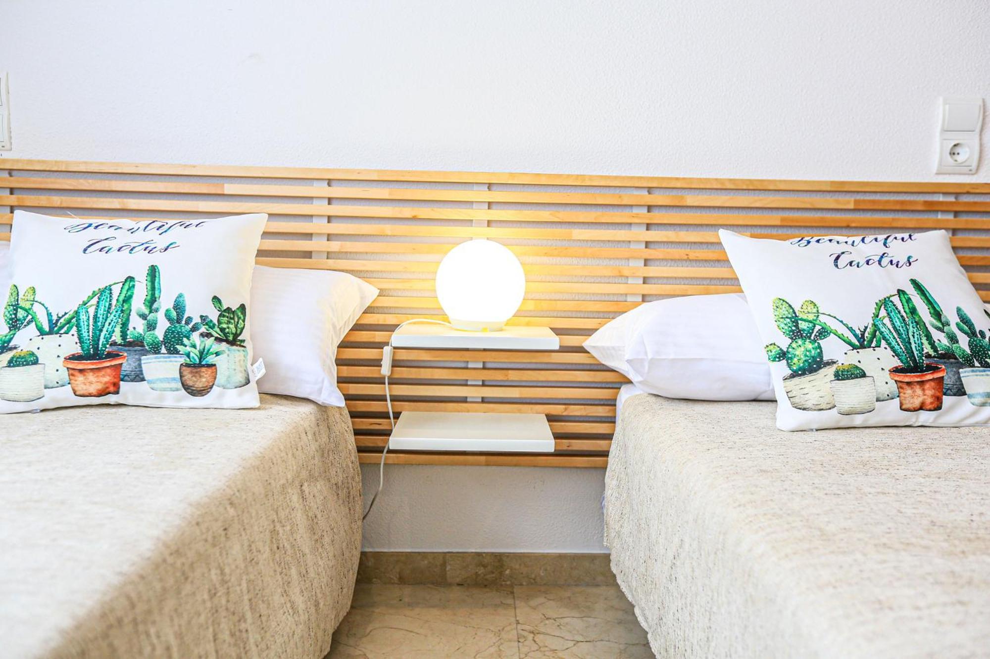 Aquarium - Only Families Apartment Cambrils Exterior photo