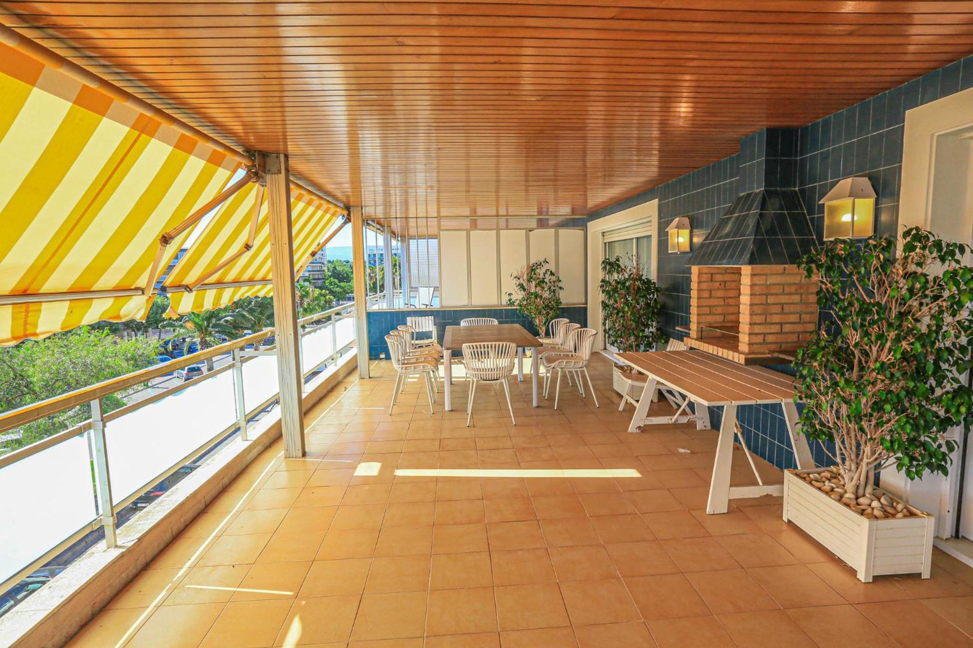 Aquarium - Only Families Apartment Cambrils Exterior photo